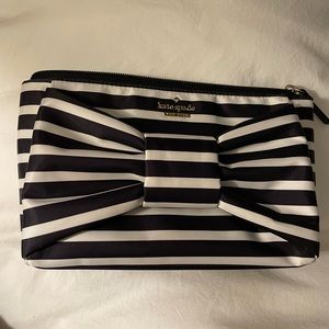 Kate spade nylon makeup/toiletries bag